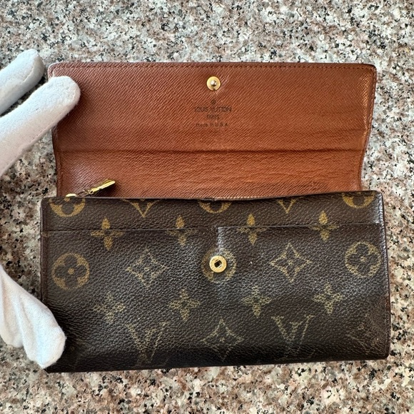 - Louis Vuitton, authentic Sarah monogram vintage wallet - Picture 6 of 17